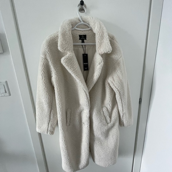 Brand new puffy coat - Picture 4 of 4